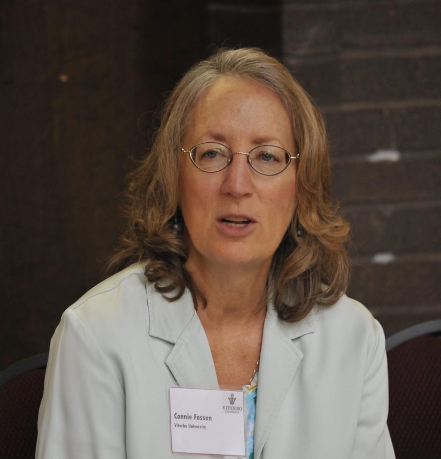 Connie Fossen, Profesora Emeritus, Trabajo Social, Viterbo University
