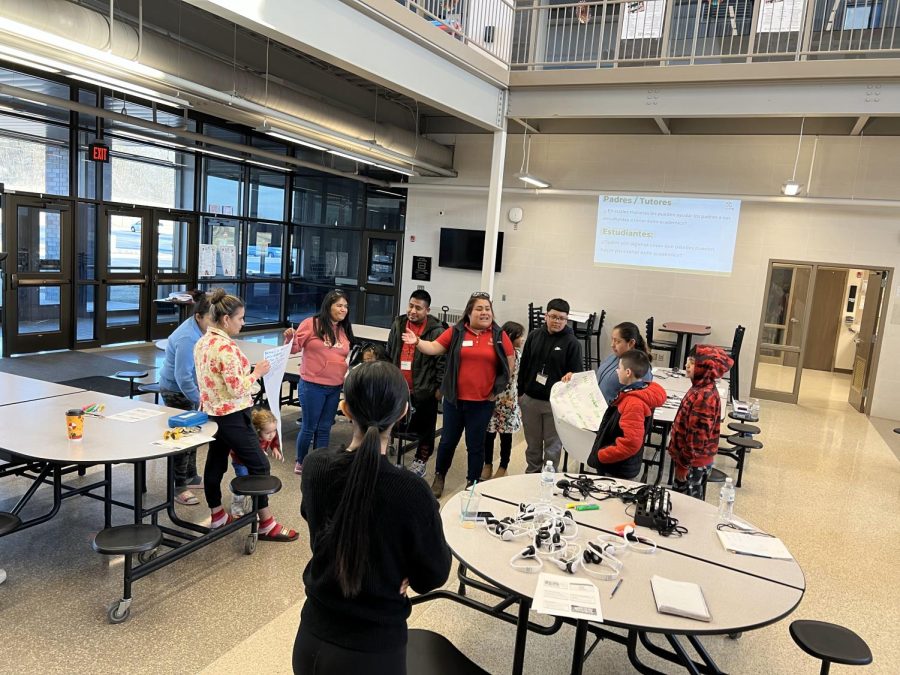 Juntos: los padres, sus hijos y una comunidad en Arcadia aprenden a navegar el sistema escolar